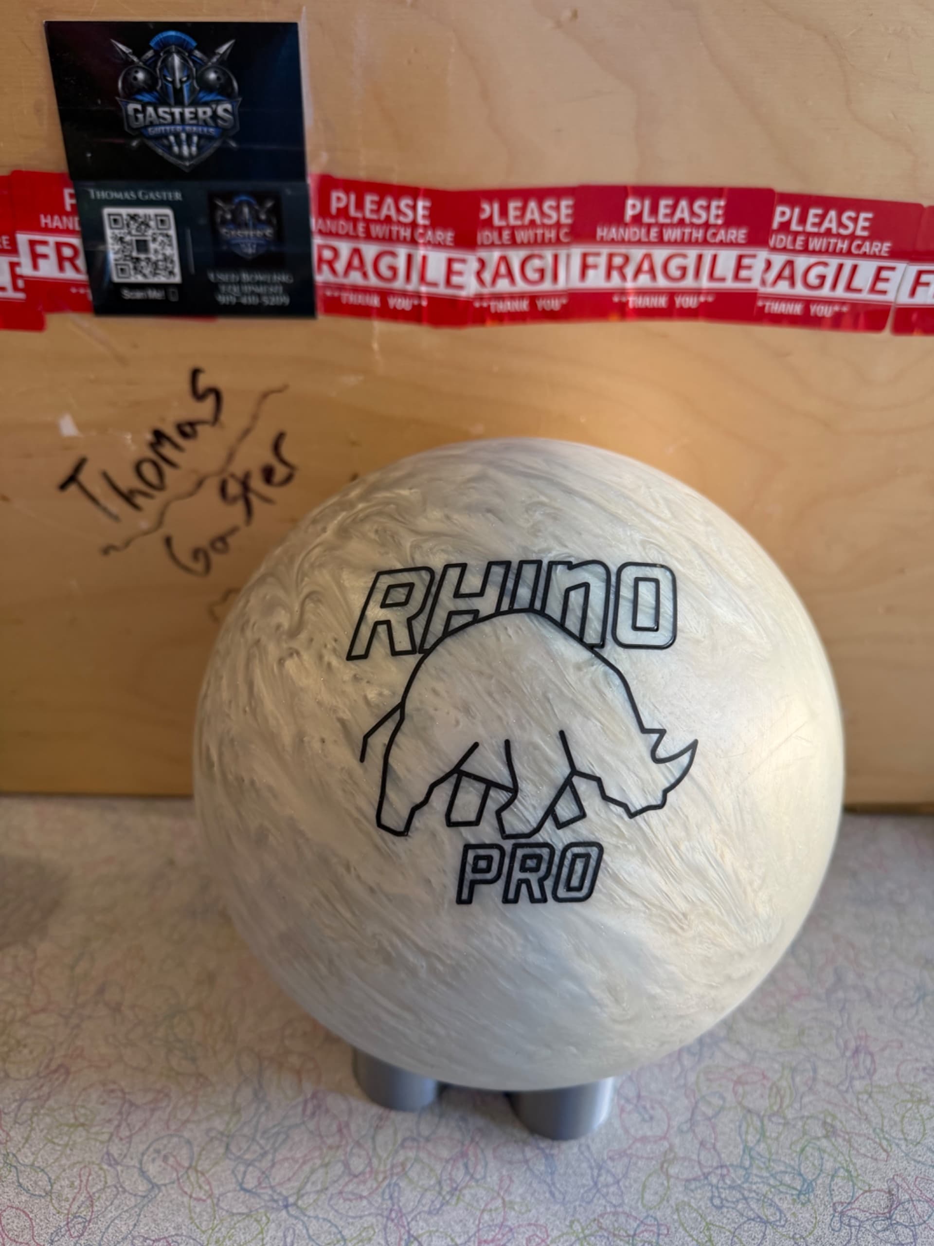 15LB Brunswick Ivory Rhino Pro